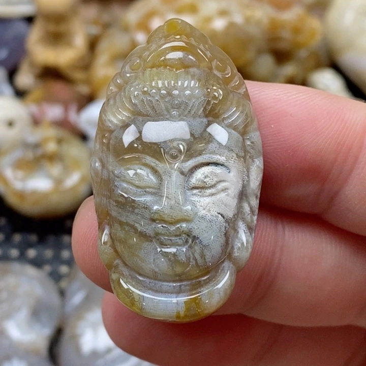 颈饰未镶嵌硅化珊瑚（珊瑚玉）有瑕 小