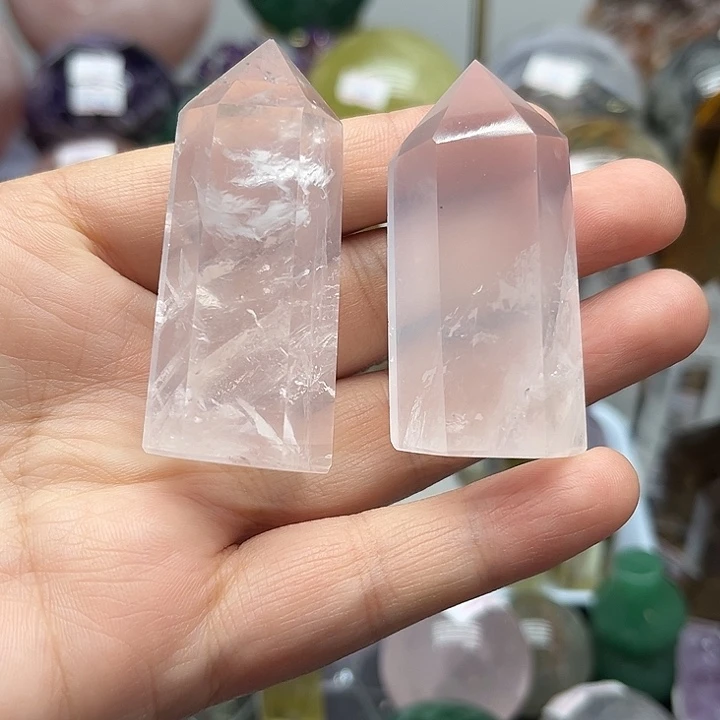 未镶嵌珠宝半成品水晶85克粉水晶柱
