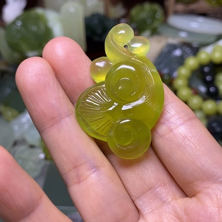 岫玉未镶嵌岫玉挂件