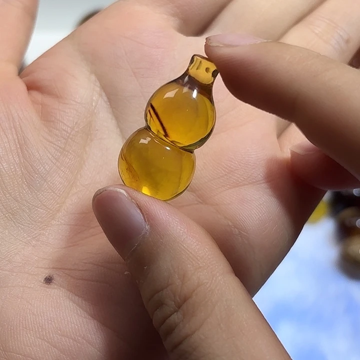 未镶嵌琥珀裸石葫芦