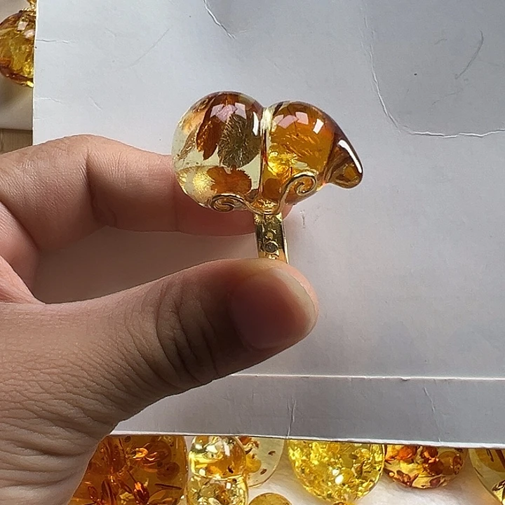 银S925镶嵌琥珀（花珀）戒指