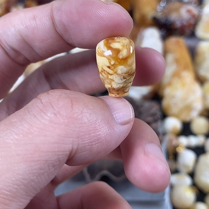 裸石琥珀未镶嵌我