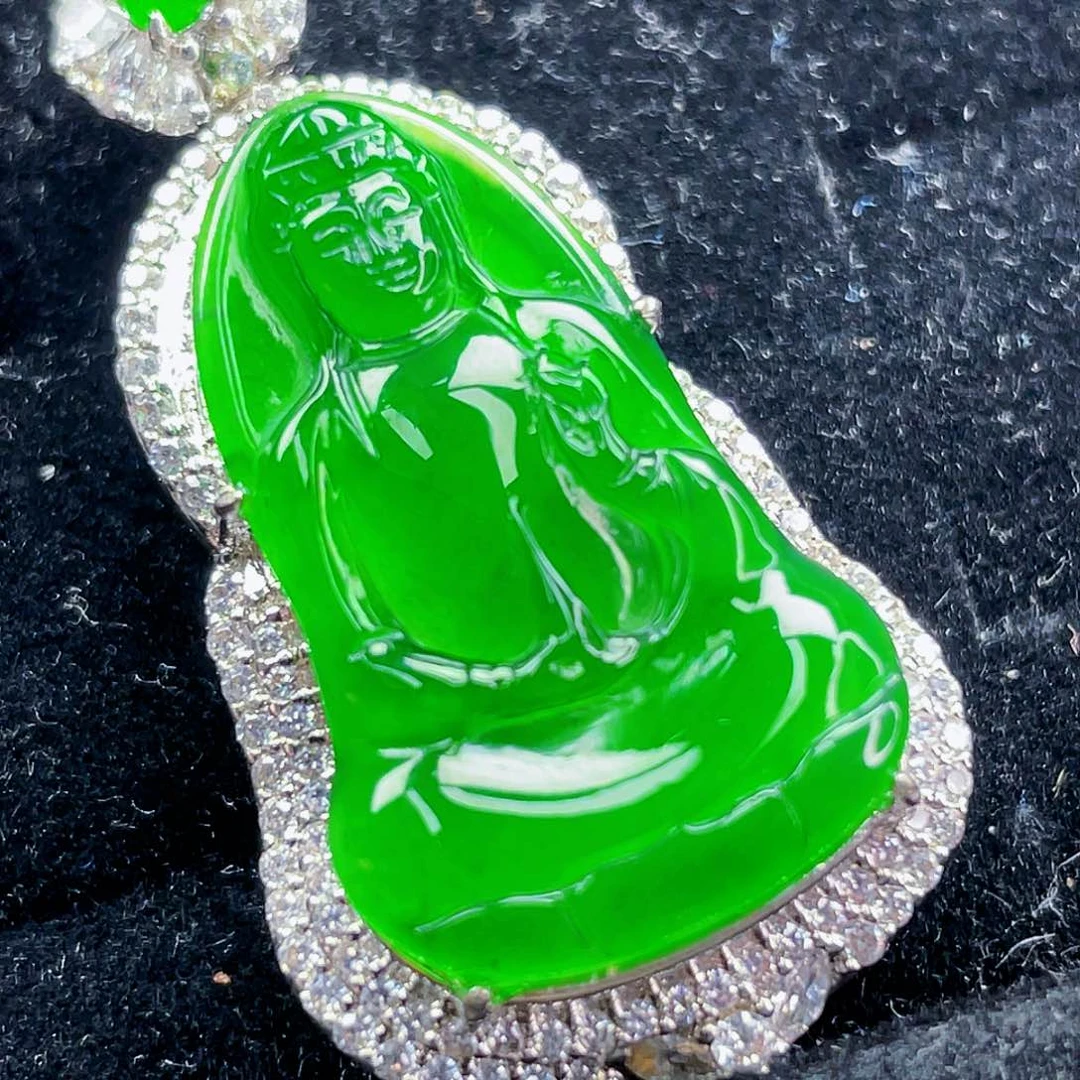翡翠未镶嵌颈饰5，