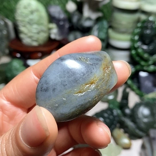 未镶嵌和田玉（糖玉）珠宝半成品