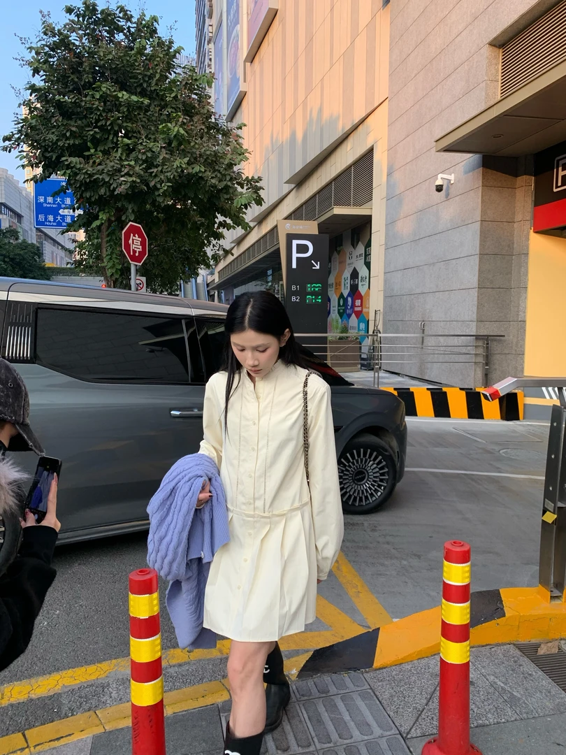 70不是七十【风琴莫扎特】早春韩系梭织圆领长袖衬衫拼接百褶连衣裙