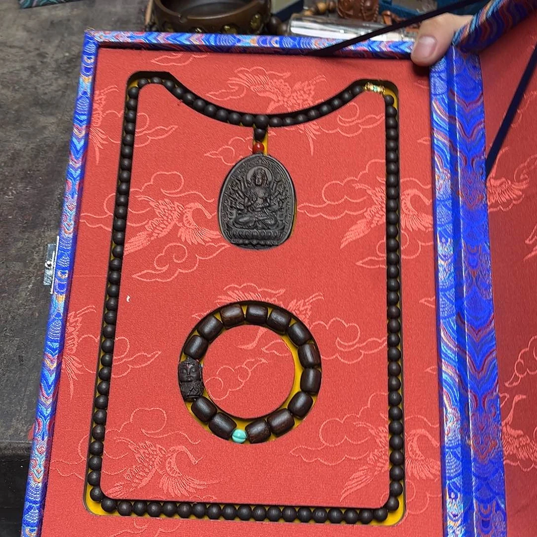 大叶紫檀（黑酸枝木类）