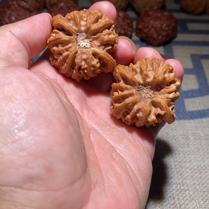 利***哥吊坠文玩核桃核桃