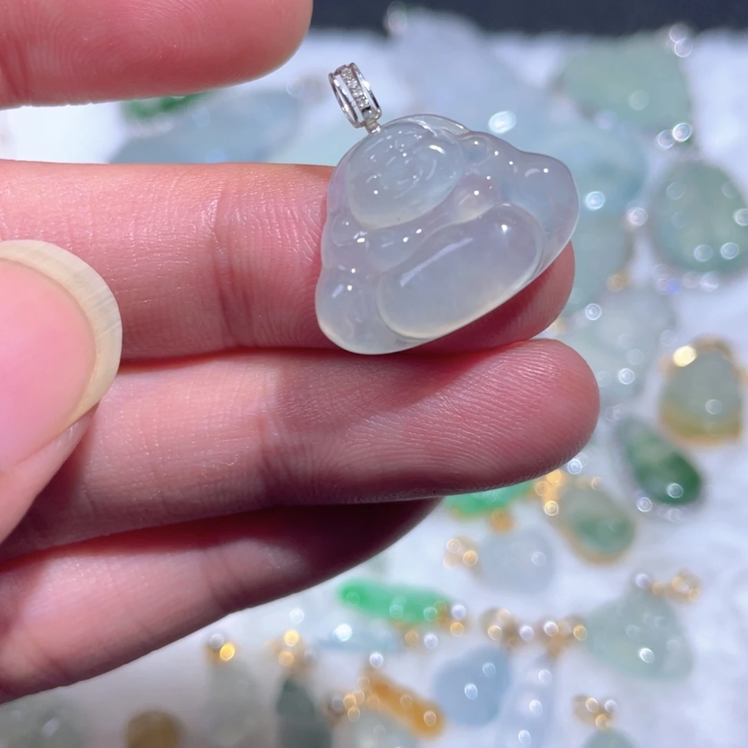 翡翠18K金镶嵌颈饰翡翠