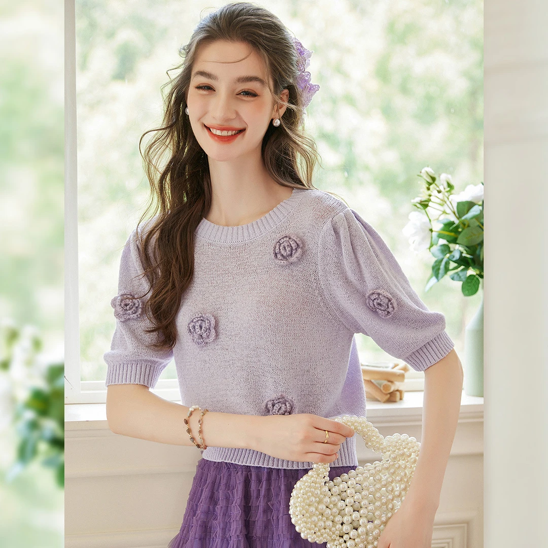 白鹿语25秋季时尚微弹圆领毛线花朵温柔气质毛线针织衫女BL20035