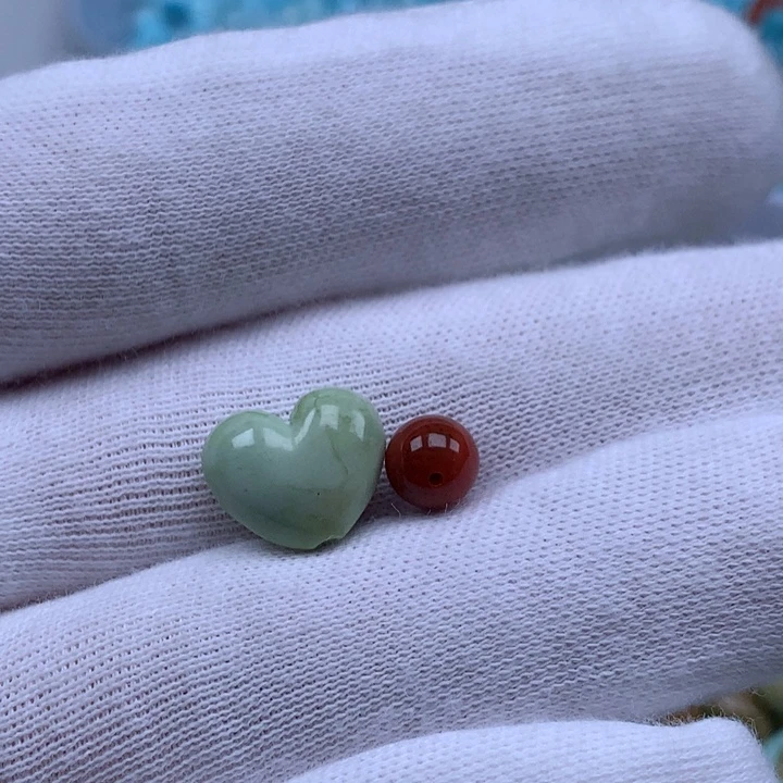 南红玛瑙未镶嵌珠宝奇石