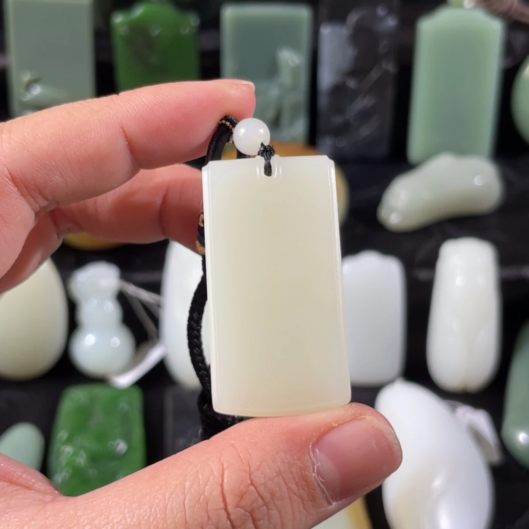 和田玉（糖玉）未镶嵌挂件