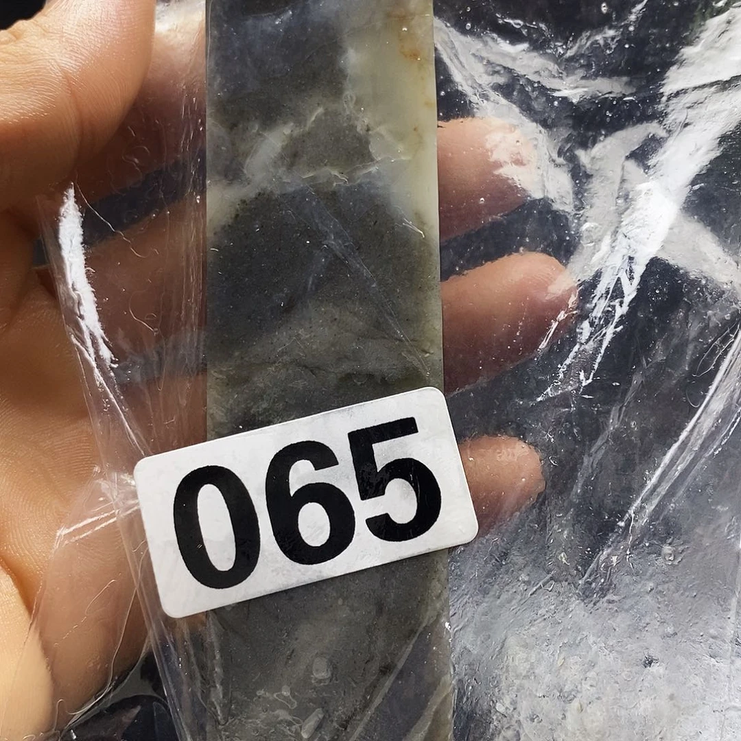 寿山石印石心*喜老挝石