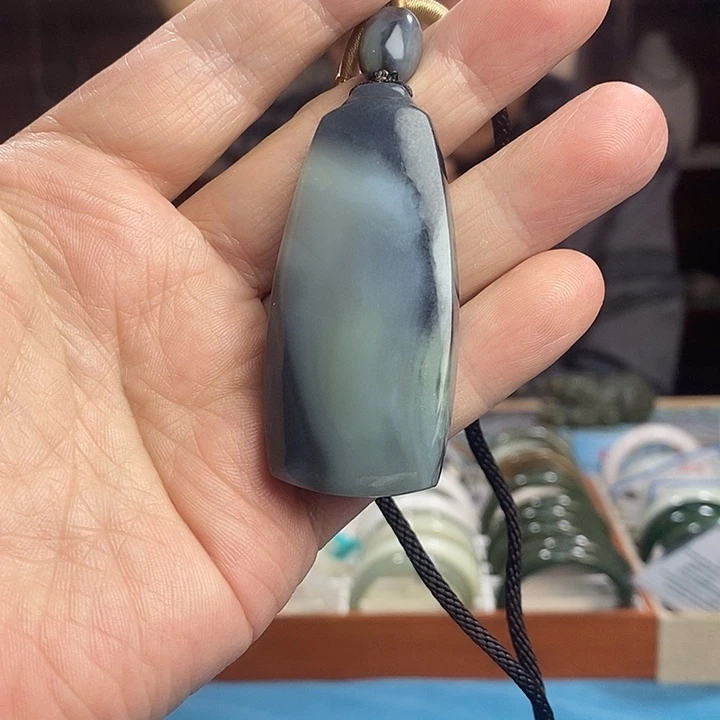 和田玉未镶嵌吊坠(不含链)