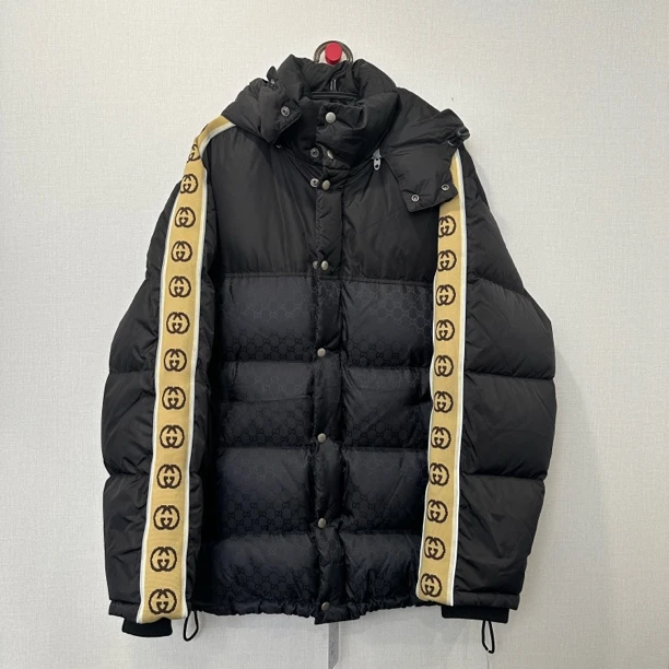 未使用 GUCCI/古驰 串标黑色羽绒服 尺码：50 11611