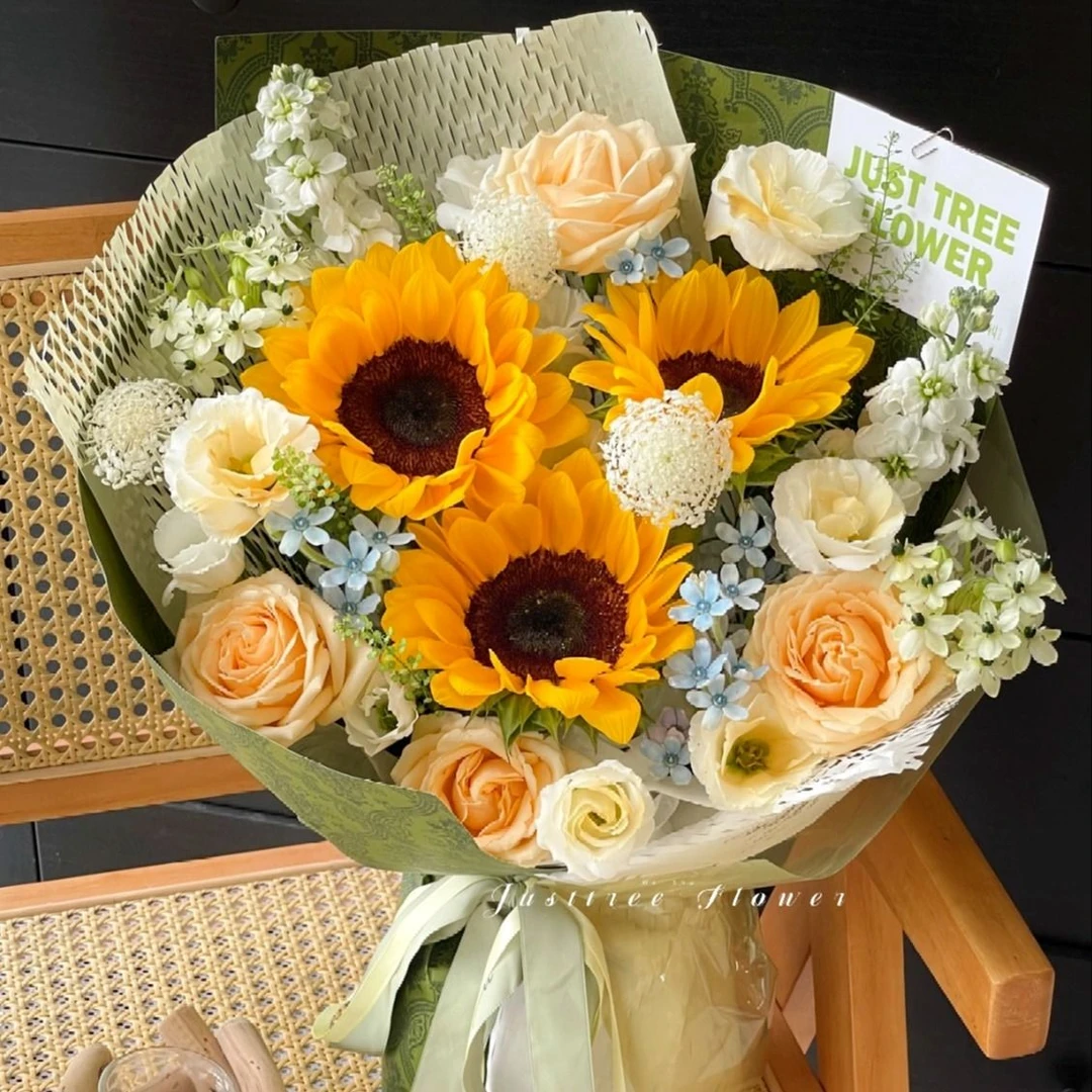 【阳光四溢】3朵向日葵香槟玫瑰混搭生日鲜花约会花束送女友闺蜜爱人礼物花店送花上门A5