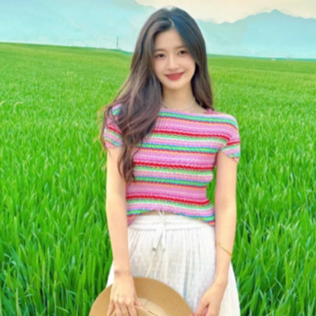 GIRDEAR/哥弟肌理感显瘦立体压褶设计感条纹短袖套头衫 1300706