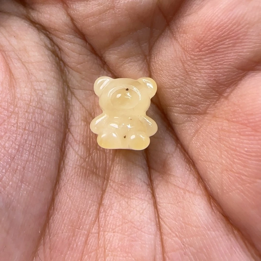 琥珀颈饰未镶嵌琥珀