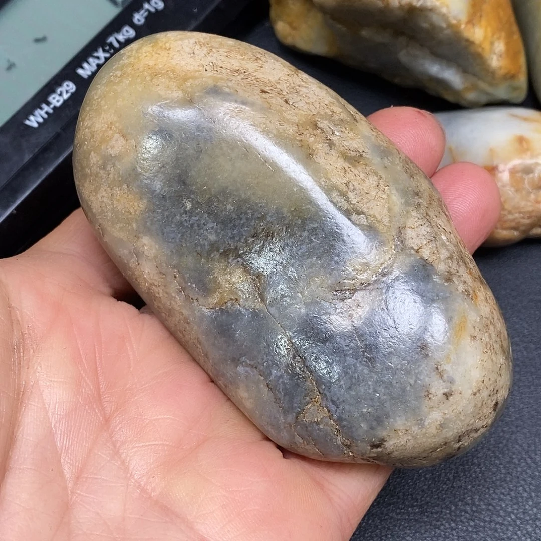 和田玉未镶嵌珠宝奇石