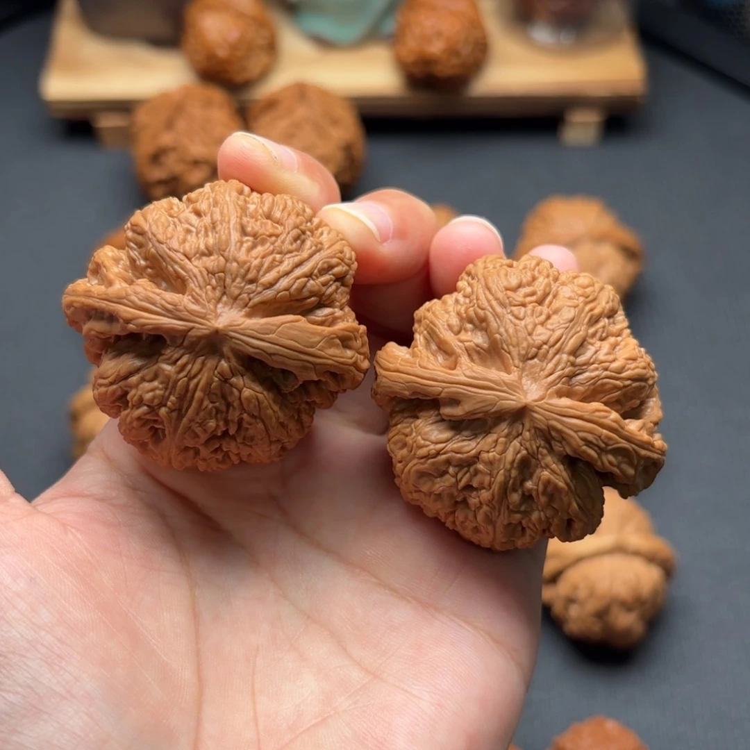 文玩核桃吊坠球筋48