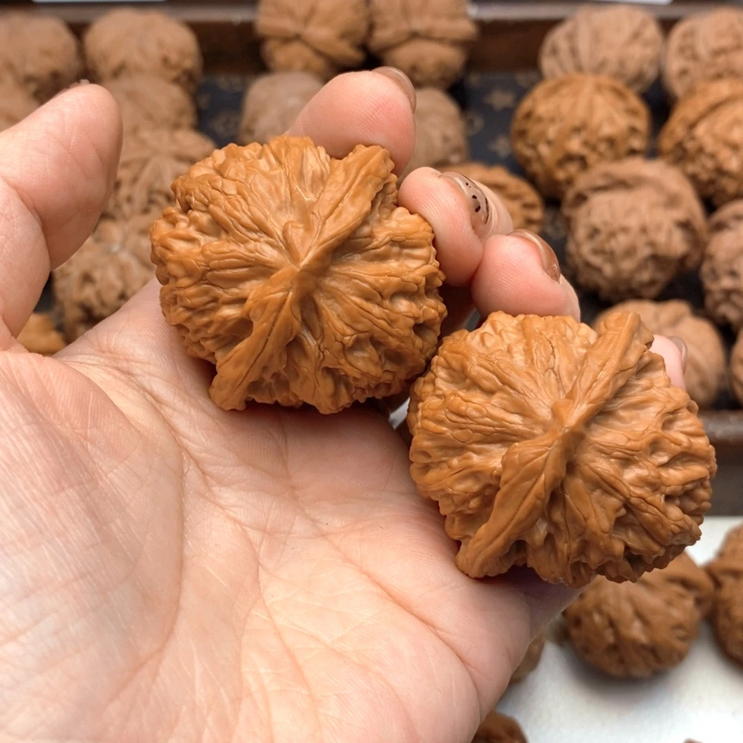汉***纯把件文玩核桃364号金麒麟