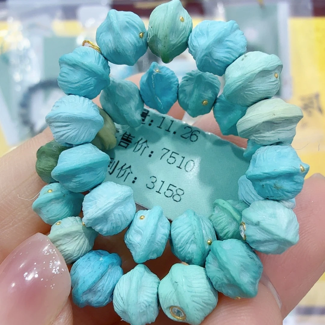 绿松石未镶嵌珠宝奇石