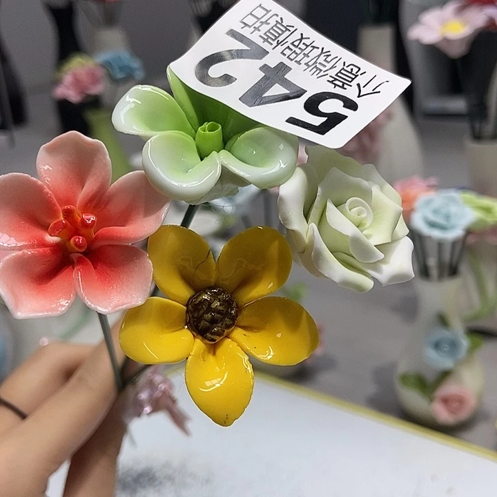 陶瓷纯手工捏花设计