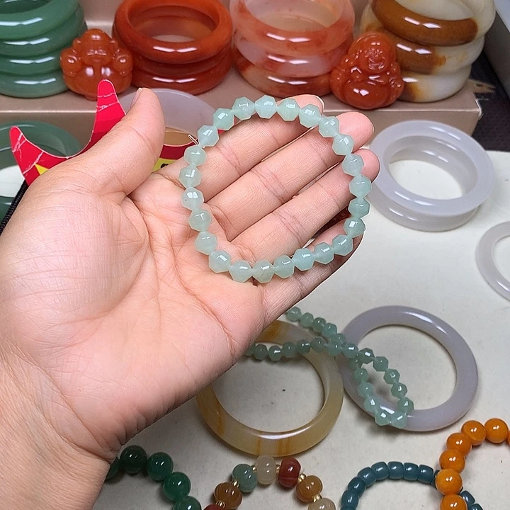 未镶嵌手镯石英质玉
