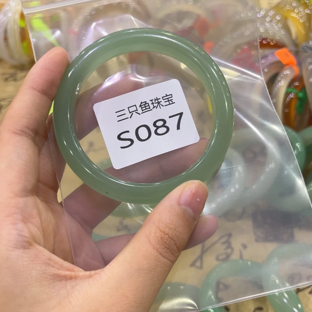 石英质玉未镶嵌手镯L*君