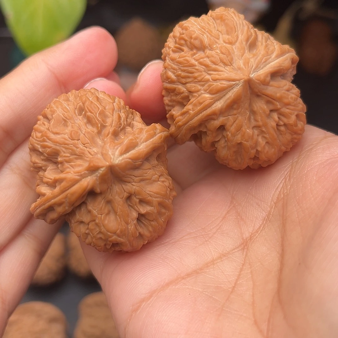 文玩核桃把件千佛山全品39