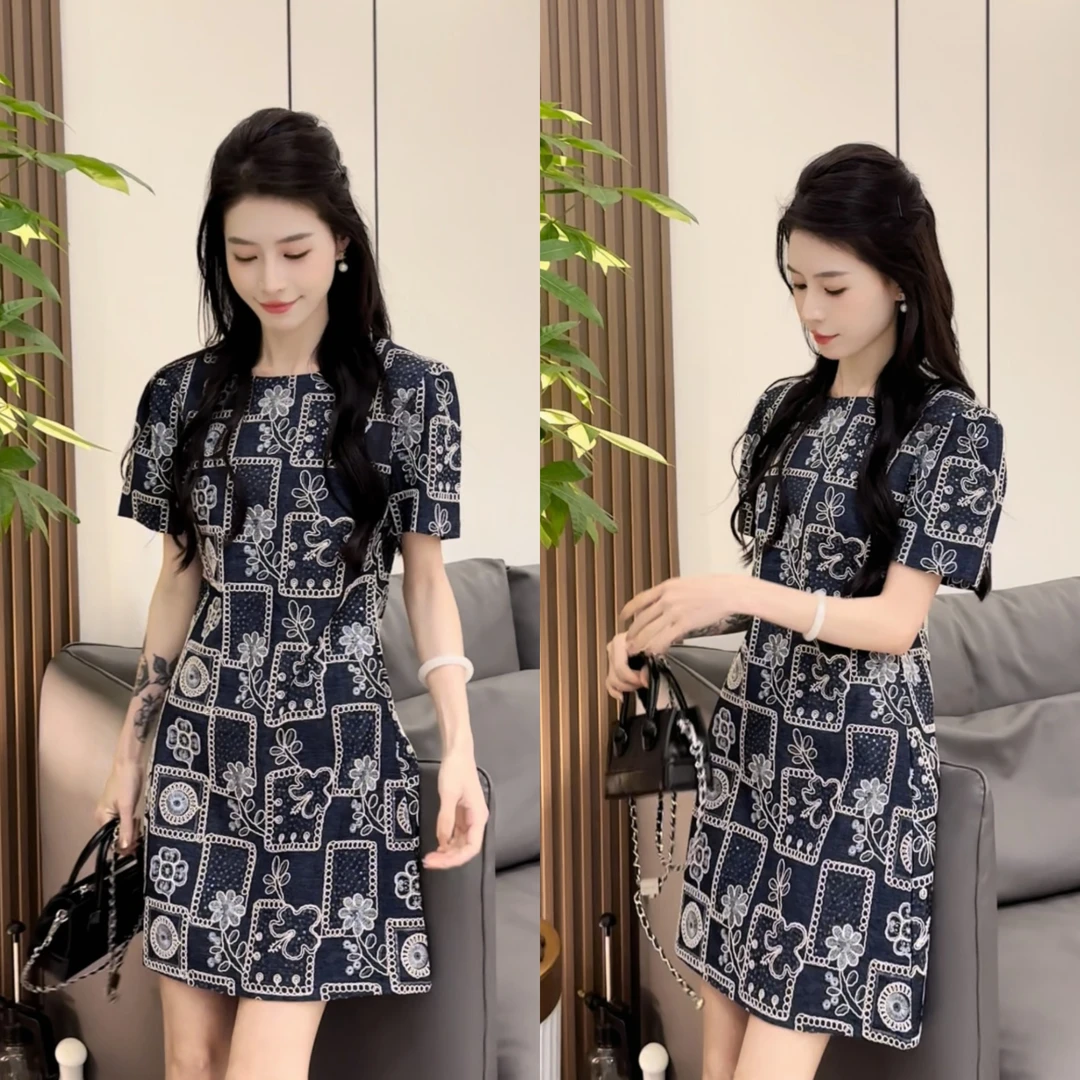 【温小柔定制.梨形福音】2025夏季新款重工刺绣亮片小香风连衣裙