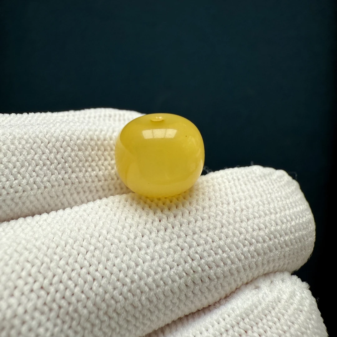 D1097天然原矿蜜蜡 【微瑕】老型11.7*9.3mm支持鉴定 假一罚十