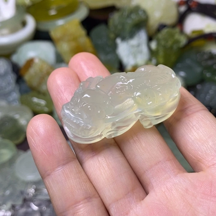 岫玉岫玉颈饰未镶嵌