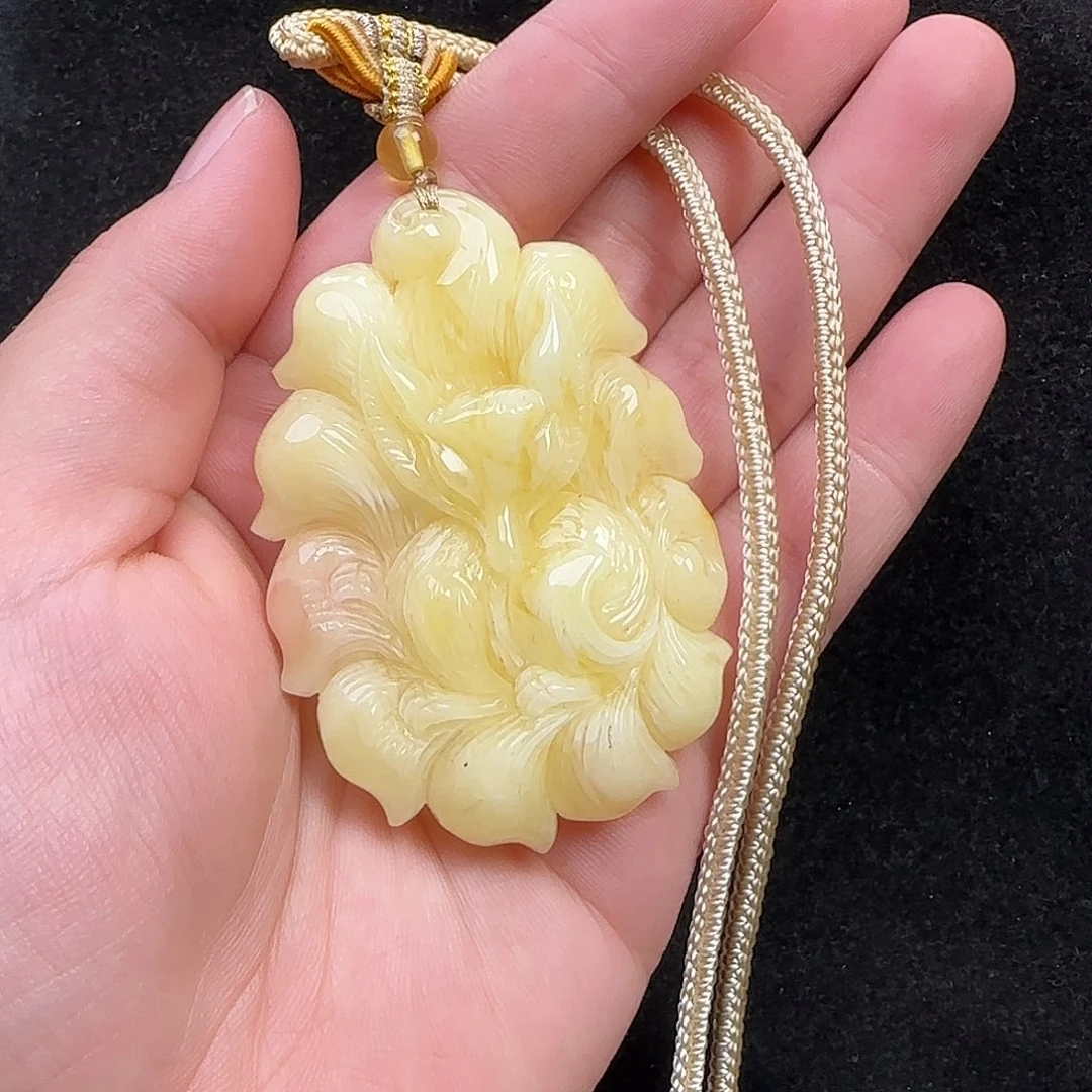 蜜蜡未镶嵌珠宝奇石