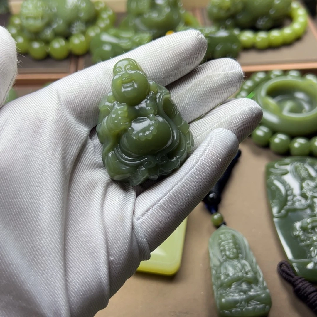 展***华岫岩老玉（透闪石质玉）未镶嵌挂件