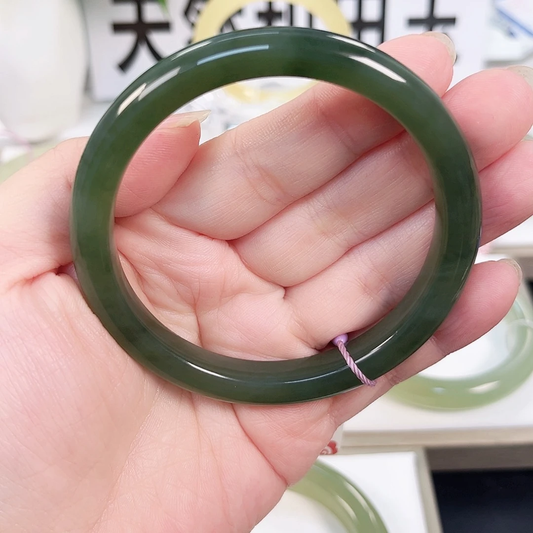 百***j和田玉未镶嵌手镯