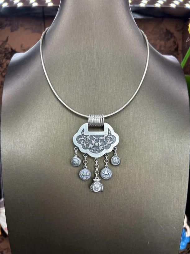 吊坠足银 小郑家纯银手工錾刻牡丹坠链