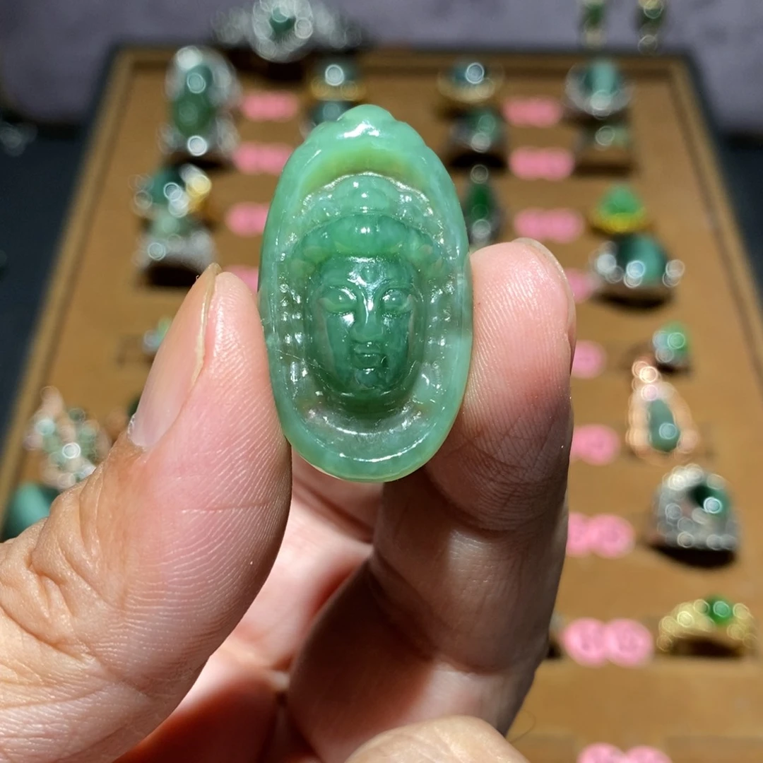 和田玉（碧玉）未镶嵌珠宝奇石