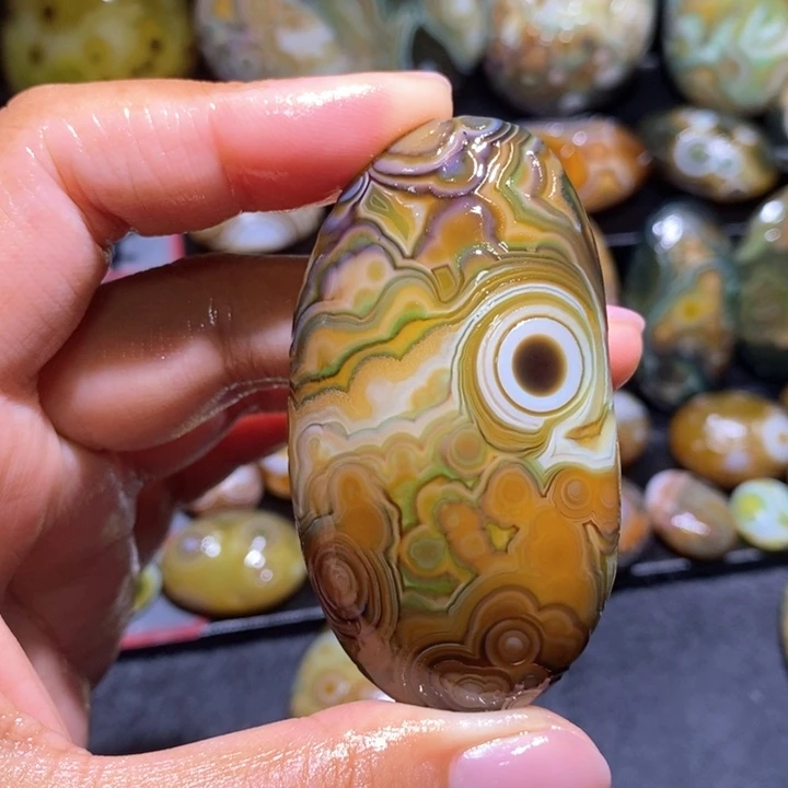 玛瑙/玉髓玛瑙吊坠未镶嵌