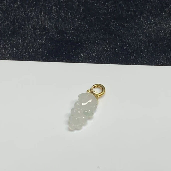 天然缅甸翡翠A货18k金镶万能扣白冰葡萄小滴流尺寸 10.4×5.2×3.2