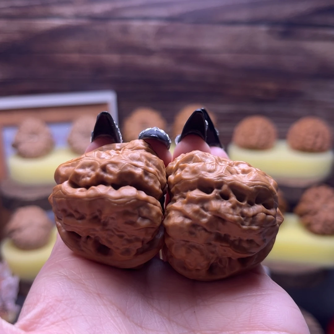 文玩核桃吊坠蛤蟆头闪51