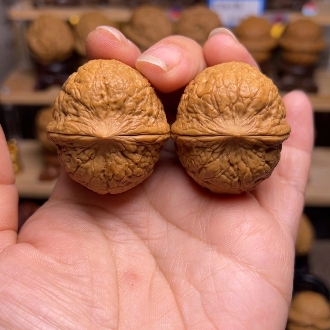 文玩核桃把件59w蟒纹虎头40尺