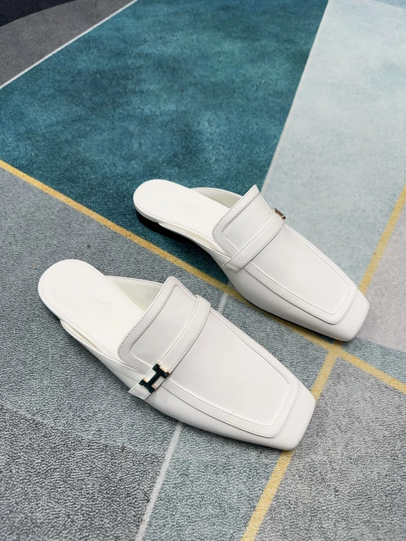 未使用 Hermes/爱马仕 女士时尚穆勒鞋PN043