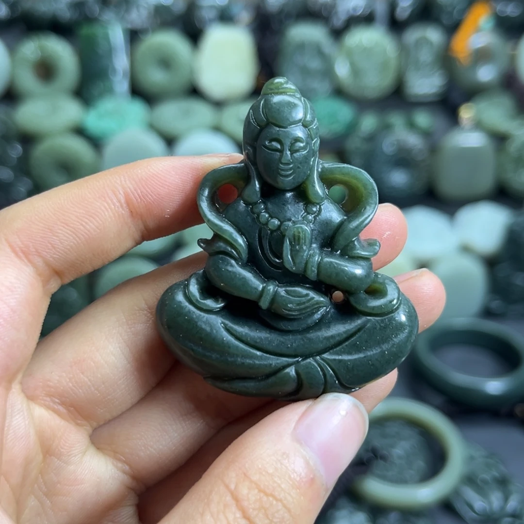 和田玉未镶嵌颈饰