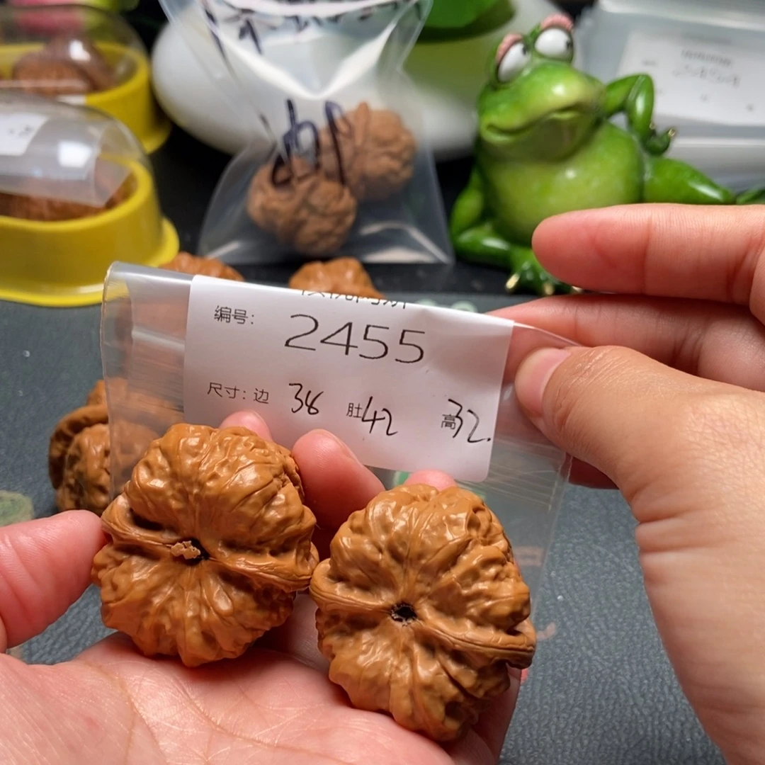 文玩核桃吊坠蛤蟆