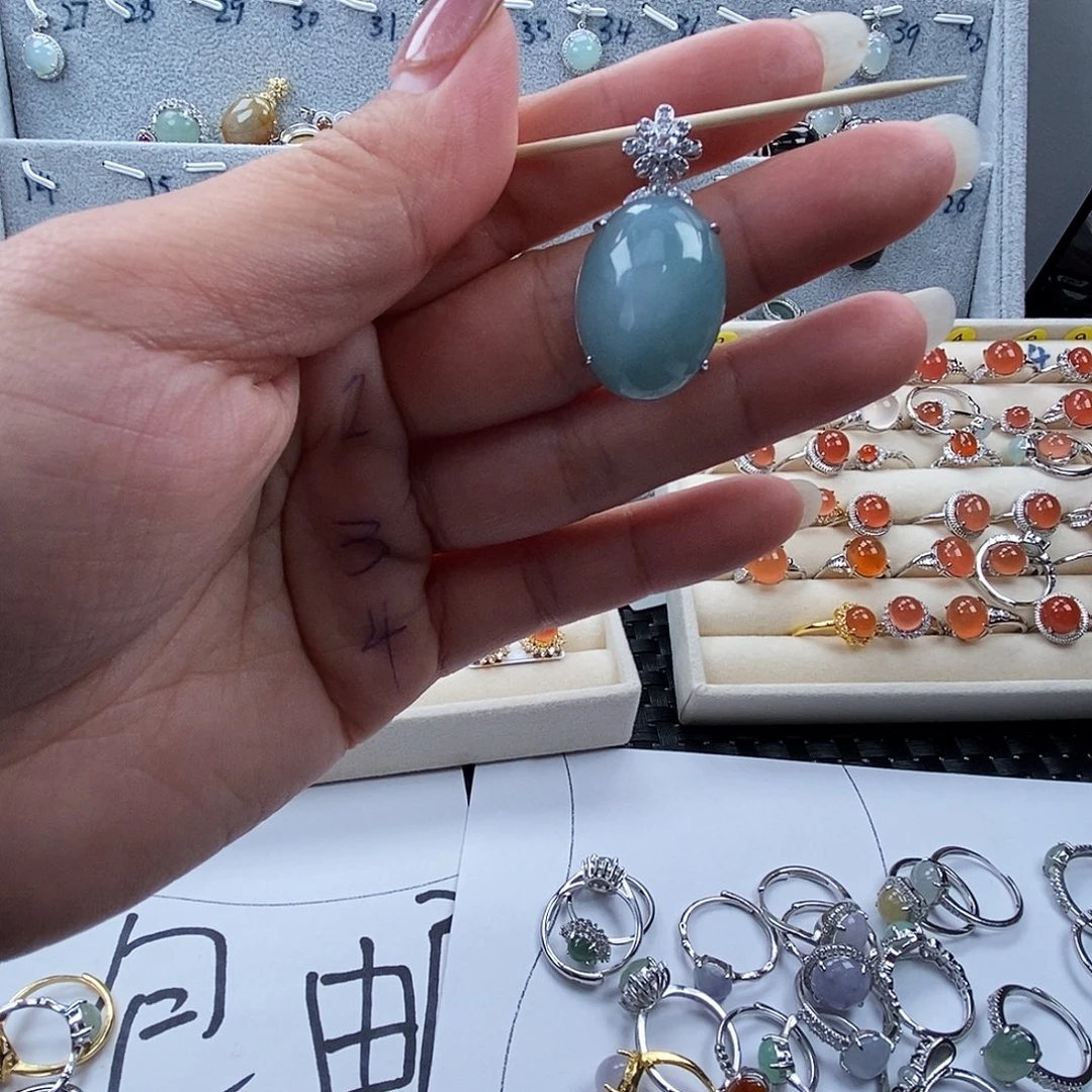 ****姐翡翠未镶嵌戒指缅甸