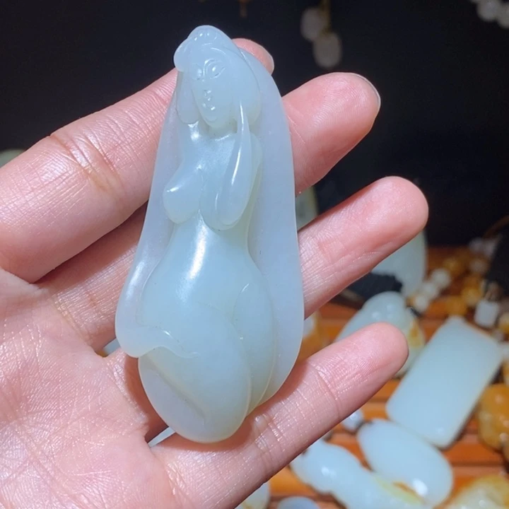 奋****和田玉未镶嵌颈饰