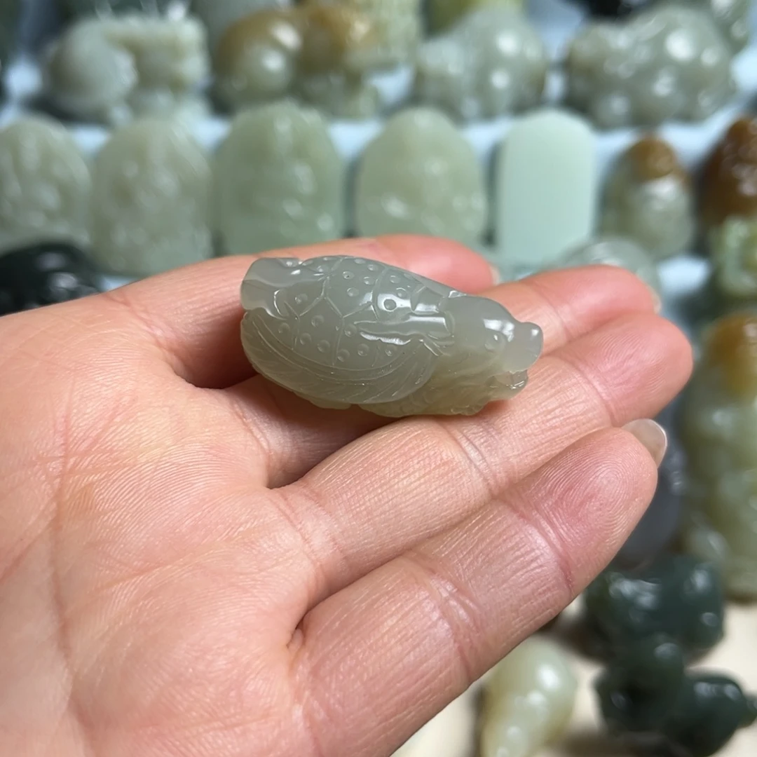 和田玉未镶嵌挂件