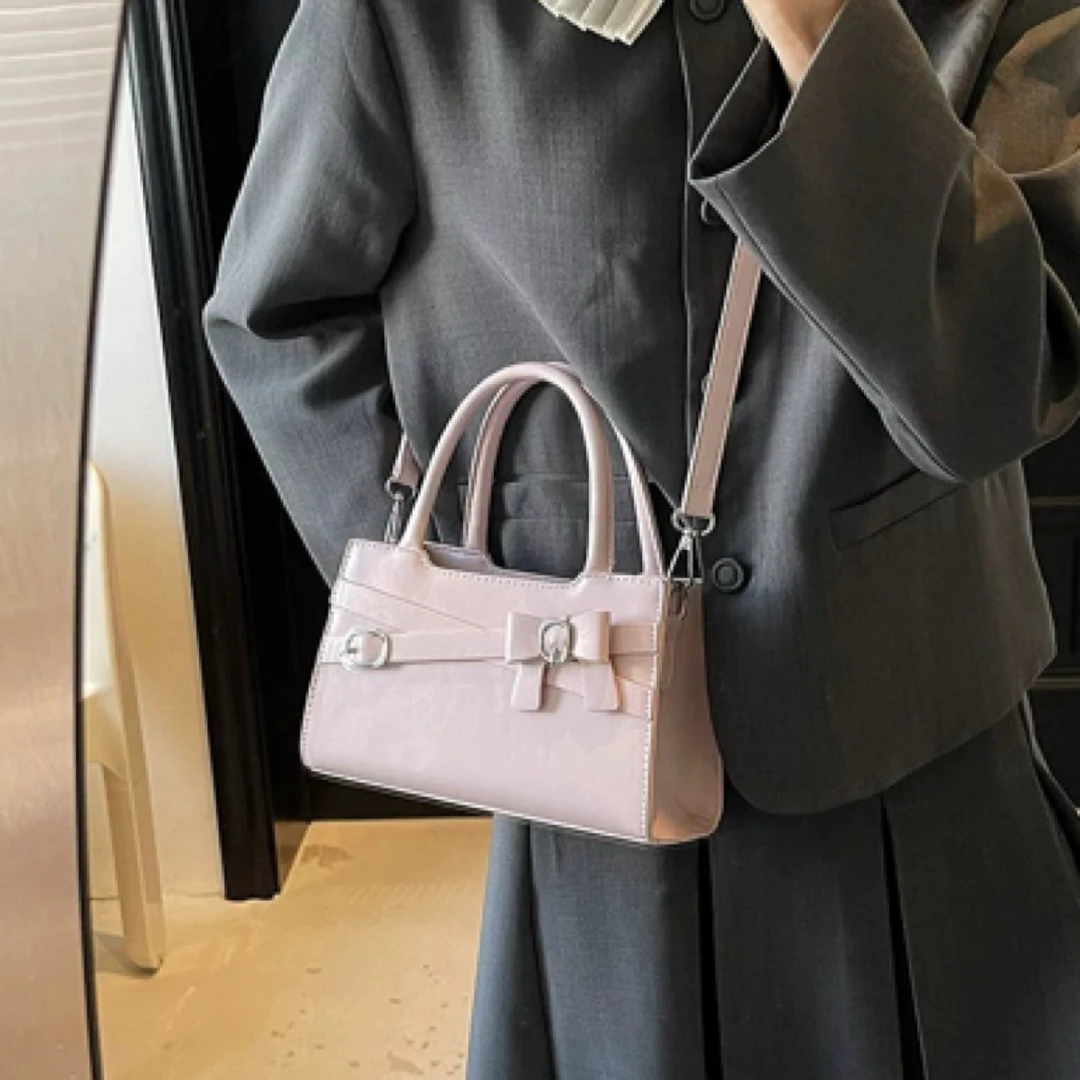 小众元气少女蝴蝶结装饰小方包春季新款休闲百搭单肩手提斜挎包