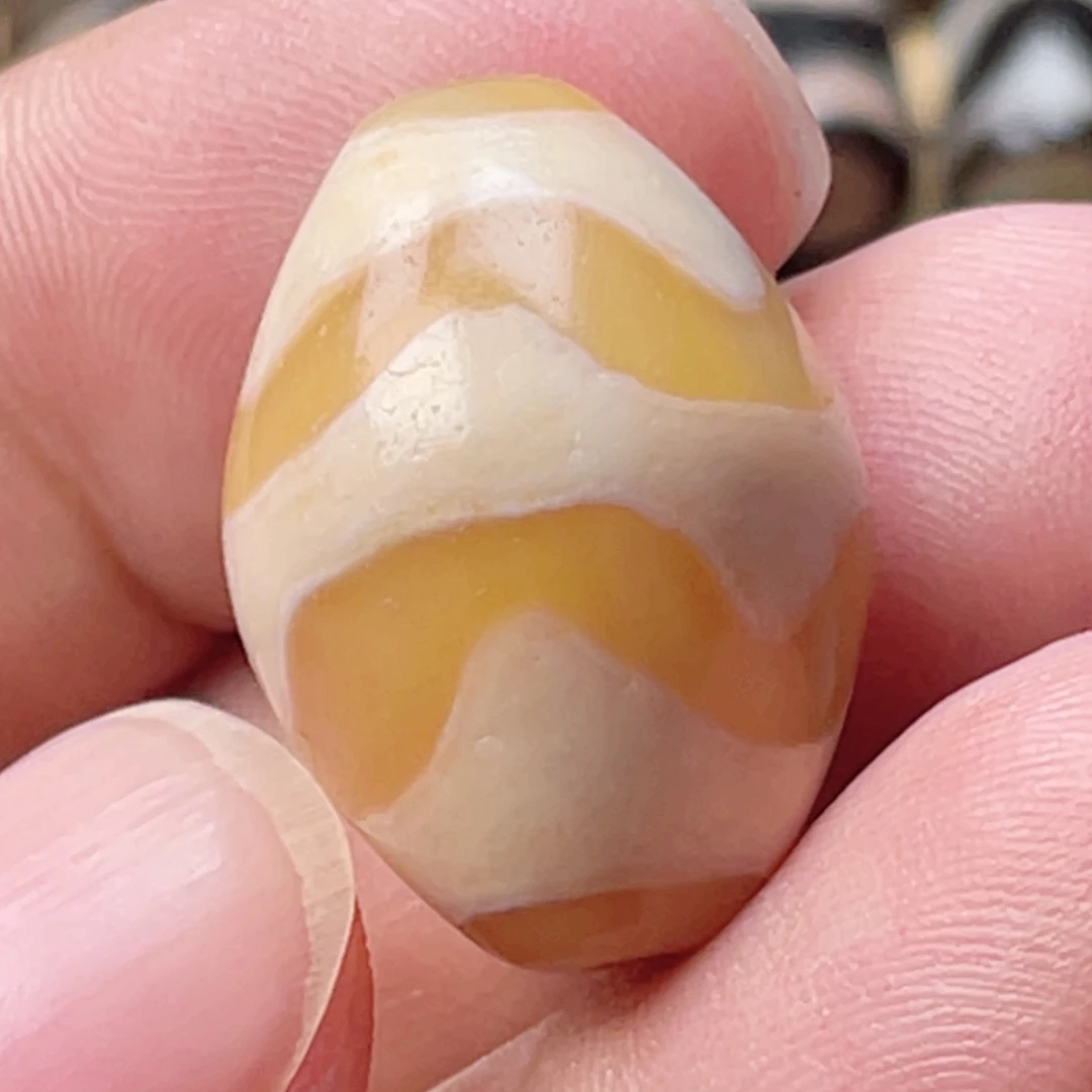 清****未镶嵌锁骨玛瑙/玉髓嫩色牙牙