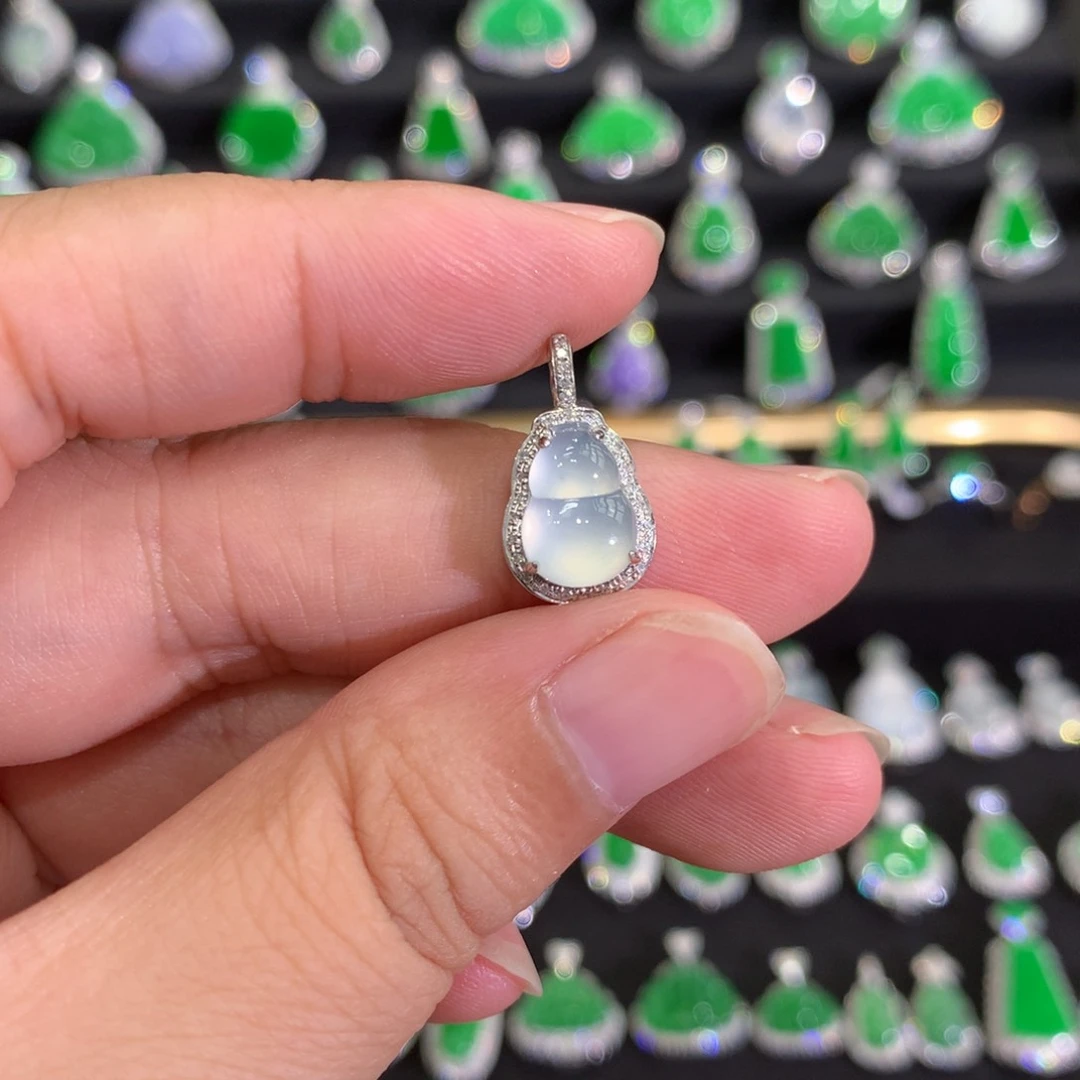翡翠18K金镶嵌吊坠(不含链)吊坠